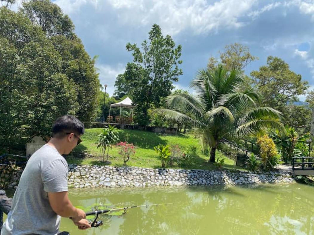 Villa Dlina Janda Baik Bentong Exterior foto