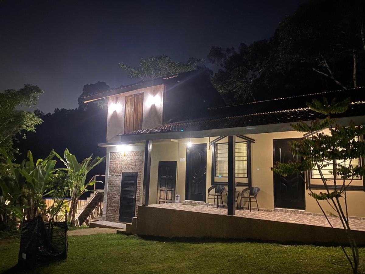 Villa Dlina Janda Baik Bentong Exterior foto